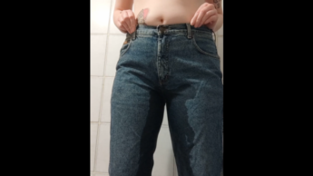 In die Jeans gepisst!