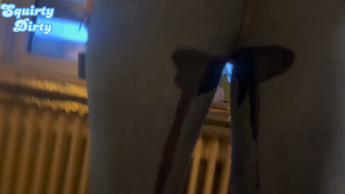 Meine neue Jeans habe ich mit meiner Pisse eingeweiht