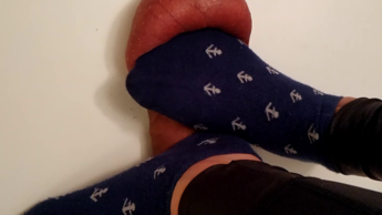 Nur ein bisschen Ballcrushing in Baumwollsocken