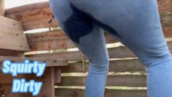 Beim Waldspaziergang ungeniert den verlassenen Jägerhochsitz zum Jeans versauen ausgenutzt