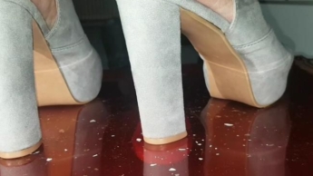 High Heel Freestyle Dance – Trample Penis