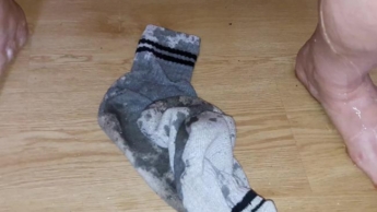 Die Stinkesocken angepisst