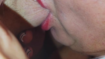 Für gutes Benehmen Eier gelutscht und gewichst