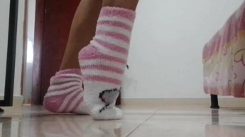 Schau mir zu, wie ich in High Heels und Strümpfen tanze Teil 2