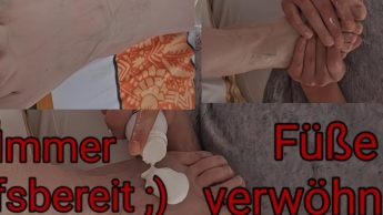 Ich verwöhne ihre Füße !! – Ich helfe meiner Nachbarin !!!