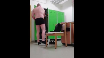 Umziehen auf der Arbeit