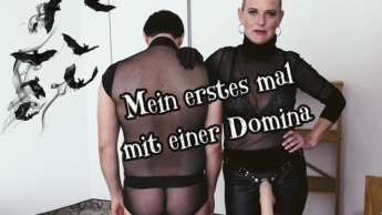 Domina fickt mich mit einen riesen Strapon bis zum Orgasmus !!!!
