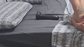 EXTREM PISS IM BETT ! SOLO