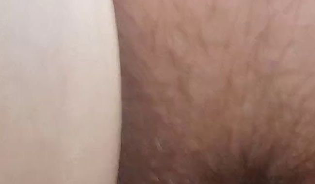 Sieh zu wie mein Natursekt aus mir raus läuft