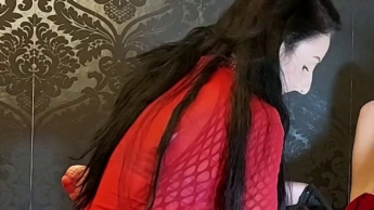 Anal Check für Miss Santa Claus