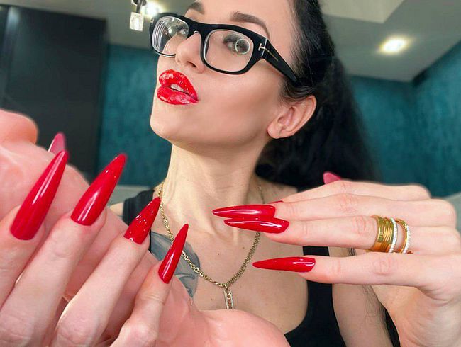Lange Nägel ROTE, lange Finger, rote Lippen und Handjobs mit Spucke