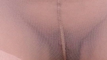 Und wieder in die Nylon gepinkelt