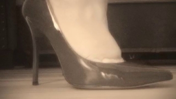 High heels…meine Leidenschaft. Komm und geniesse es!