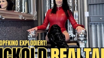 Unantastbare Queen vernichtet dich im Cuckold Realtalk: Dein kleines Kopfkino explodiert!
