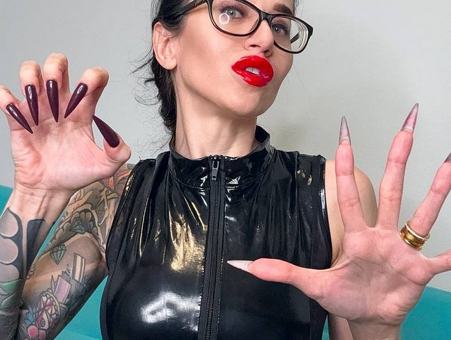 Dunkelviolette lange Nägel und Handjobs, schwarzes PVC an mir