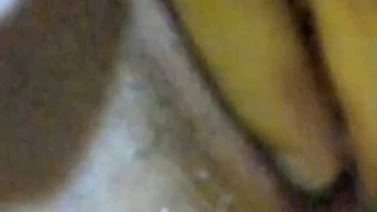Finger in meiner Muschi ganz ganz nah an der Kamera Ich bin geil und nass