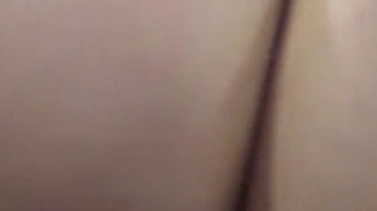 Ich stecke 4 Finger tief in die Muschi und stöhne laut!