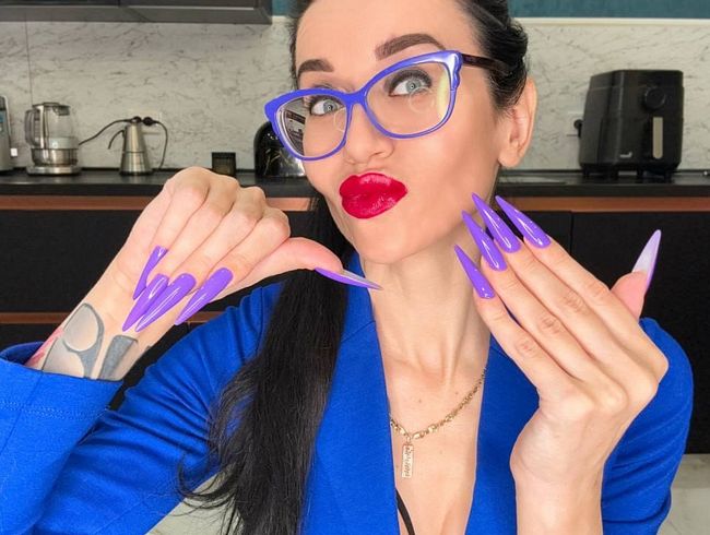 Neue längere Form und neue lila Farbe, Krallen, lange flexible Finger breit und Handjobs mit Spucke