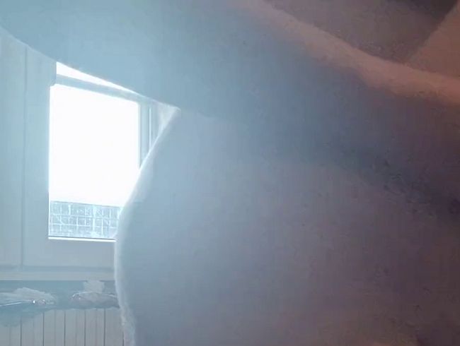 Wie die skurrile Leidenschaft einer Frau für seltsame Einfügungen und süße Fürze
