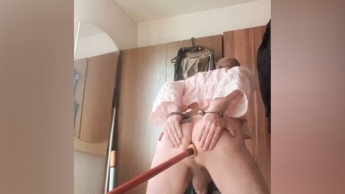Dildostangenfuck vor der Webcam