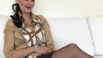 Drei Luxusuhren machen Dich geil, Joi, Lady Victoria