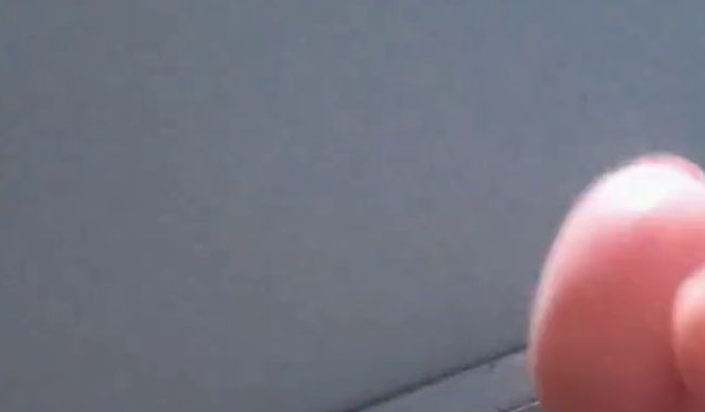 Frühstück mit der Fußkönigin. Fußsohlen- und Zehenverehrung. POV