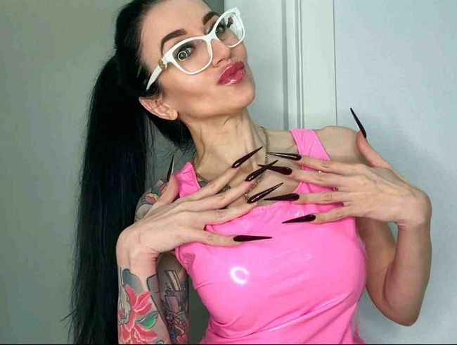 Neue Farbe Lange Nägel, scharfe Stilettos und HEISSE Handjobs mit Spucke, rosa PVC auf mir