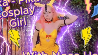 Pika-Pika Cosplay-Mädchen mit Nasenhaken