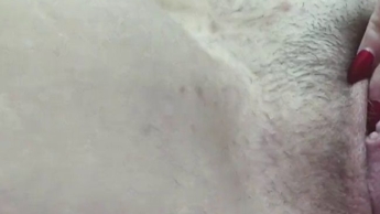 Aufblasbare Luftmatratze ficken mit haariger Fotze