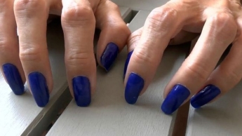 Aufregendes Klopfen der blauen Fingernägel, JOI, Lady Victoria