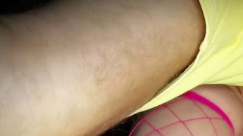 Heiße Ehefrau im Dreier mit Fremdem am Glory Hole – Wahnsinnige weibliche Orgasmen und schlampige Sekunden – 60-fps-Video