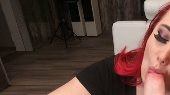 Lustvoller Blowjob & heißes Rauchen – ganz nah bei Little Eve