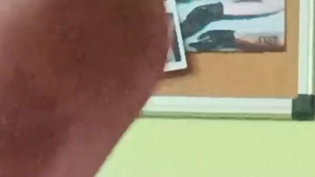 Lutsch meine ranzigen Füße, während ich wichse
