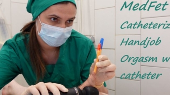 Medizinischer Fetisch, Katheterspiel, Handjob und aufgezwungener Orgasmus mit Vibrator