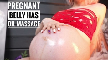 Riesiger schwangerer Bauch hat Ölmassage! Bauchbewunderung und Nahaufnahme