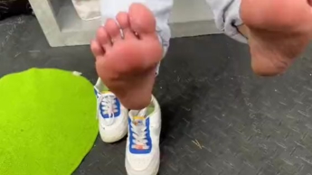 Schuhe Aus