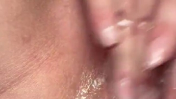 Squirting ganz nah und viel, meine Pussy spritzt weis ab