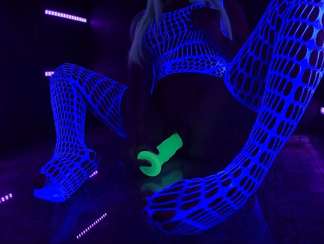 Susis Neon-Dildo-Show