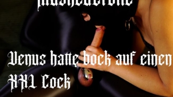 Venus hatte bock auf einen XXL Cock Blowjob / Dildo geblasen im Chasity