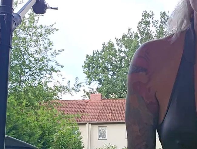 Wunschvideo – rauchen im Lederoutfit (kein Ton)