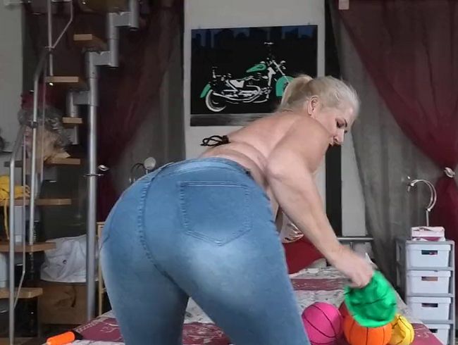 Ball Spiele in Jeans