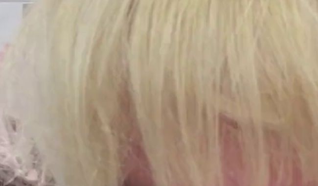 Komm in meinen Mund, ich bin heute ein Mädchen, Ahegao
