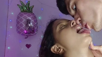 Masturbation, Küsse und viel Speichel