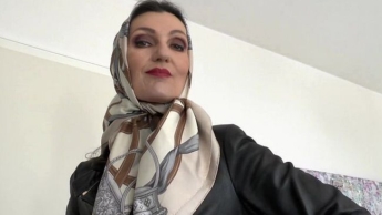Schöne Seidenkopftücher Modenschau, Joi, Lady Victoria