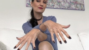 Dunkle Fingernägel machen Dich schwach, Joi, Lady Victoria