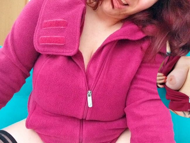 Ficke dich geil in enger Fleecejacke