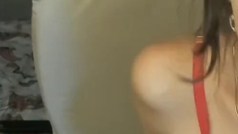 Ich probiere Nippelklammern an meinen neuen geilen Titten aus