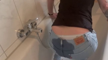 Jeans Piss… willst du mehr davon?
