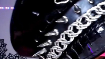 ROSA LATEX UND SPIKES