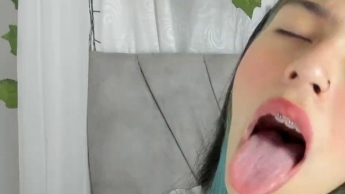 Schönes unschuldiges Gesicht